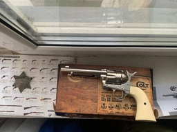 Пневматический револьвер Umarex Colt Single Action Army .45 - 5.5"Nickel-Finish