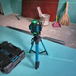 Лазерный уровень нивелир Laser Level 4D 2 аккумулятора 16 линий зеленый луч со штативом в кейсе синий фото от покупателей 1