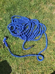 Шланг для поливу 7,5 м, що розтягується, з розпилювачем V-HOSE PRO, Синій
