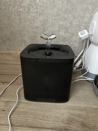 Автоматична поїлка для котів і собак питний фонтан фонтанчик кота кішки кішок автопоїлка напувалка Smart 2 л чорна