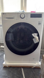Стирально-сушильная машина LG F2R5FG0W фронтальная, 9(5)кг, 1200, А, 48см, дисплей, пар, инвертор, белый