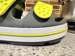 Подростковые сандалии для мальчика Crocs Crocband Cruiser Sandal K Nv/Vr 209423-4OT 38-39 (J6) Navy/Varsity Red (196265635924)