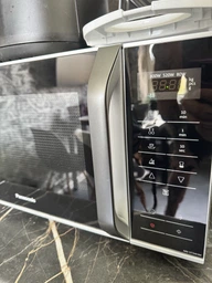 Мікрохвильова піч 25л, 800Вт, дисплей, відкрю ручкою, білий Panasonic 000330015 фото від покупців 5
