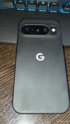 Чохол з лого "Google" з мікрофіброю Google Pixel 10 Зелений