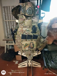Стійка під спорядження броню військовим розгрузка підставка каска бронежилет