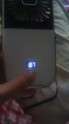 Вентилятор міні портативний акумуляторний з павербанком 3000 mAh з підставкою для телефона ручний на шию з USB білий + чорний фото від покупців 1