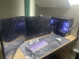 Монитор 24" Samsung Odyssey G3 (LS24DG300EIXUA) -- FullHD / VA / 180Hz / 1 мс (MPRT) / HDR10 / AMD FreeSync / Pivot / Black Equalizer / 95% sRGB