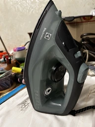Праска Electrolux E5SI2-2AM з парою