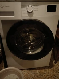 Пральна машина Indesit фронтальна, 6кг, 1200, A+++, 44.6см, дисплей, пара, інвертор, люк чорний, білий