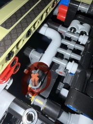 Конструктор Technic – Land Rover Defender на 2573 деталей (42110)