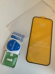 Защитное стекло 9D на весь экран для iPhone 16 / 16 Pro Black