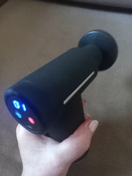 Масажер пістолет перкусійний сенсорний 6в1 Massage Gun для тіла спини ніг і шиї м'язів ультракомпактний ударний ручний чорний фото від покупців 1