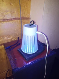 Лампа-пастка для комарів Electronic shock Mosquito killing Lamp із зарядкою від Usb фото від покупців 1