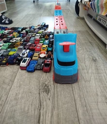 Вантажівка-транспортер Hot Wheels Суперперегонки (GVG37)
