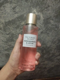 Парфумований спрей для тіла Victorias Secret Pomegranate & Lotus Balance 250 мл