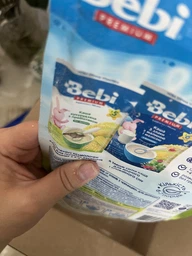 Каша молочная Bebi 7 злаков с черникой с 6 месяцев 200 г (8606019654382)