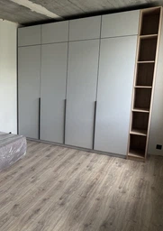Шафа розпашна Міріам 4-дверна Престиж+Пенал 2700*2600*540 Сірий