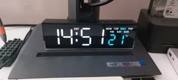 Настольные часы электронные цифровые смарт сетевой будильник LED USB с дисплеем термометром яркой индикацией отображением времени температуры регулировки яркости день недели формат 12/24 лед розовый дисплей фото от покупателей 3