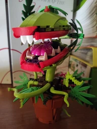Конструктор букет цветы “Растение-Пиранья Audrey II” цветок каннибал хищник монстр людоед Марио орхидея на 327 элементов фото от покупателей 1