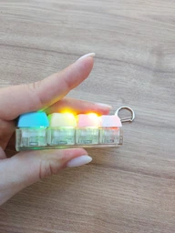 Антистресс брелок кейкап клавиатура с RGB подсветкой, механические кнопки фото от покупателей 1