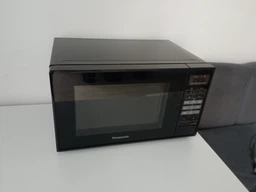 Мікрохвильова піч Panasonic NN-ST25HBZUE фото від покупців 1