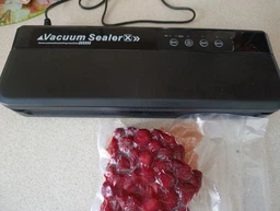 Вакуумний пакувальник для продуктів Vacuum Sealer X 110 Вт вакууматор ручний побутовий чорний фото від покупців 1
