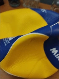 Волейбольний м'яч тренувальний для школи спортзалу активного відпочинку пляжного волейболу гри на майданчику вулиці v300w синьо-жовтий 18 панелей універсальний для дорослих та дітей професійний дизайн NE-MIK300W