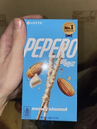 Соломка PEPERO у білому шоколаді з мигдалем Snowy Almond Lotte 32г