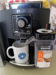 Кавомашина Krups Intensity Milk EA5028E0