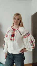 Українська жіноча вишиванка квіткова "Анемона" вишита блуза бохо на лляній тканині з бавовняним мереживом 12508-48 (L)