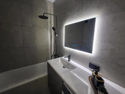 Зеркало с LED подсветкой, подогревом и информационным дисплеем для ванной комнаты настенное смарт зеркало 60х80 см BRS фото от покупателей 3