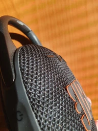 Портативна колонка JBL Clip 5 7W Pink (JBLCLIP5PINK) фото від покупців 3