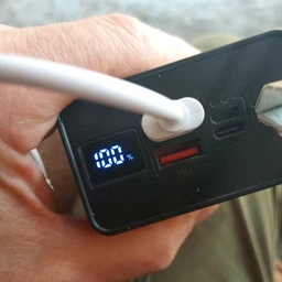 Повербанк 50000 mah 22.5W Super Fast Charge 10024 з LED дисплеєм і швидкою зарядкою PD/QC 3 порта powerbank павербанк для телефона apple айфона iphone самсунг samsung роутера планшета універсальний з ліхтариком фото від покупців 17