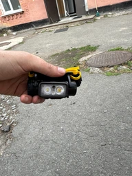 Ліхтар налобний Nitecore NU50 (Білий + Червоний LED, 1400 люмен, 9 режимів, 1x21700, USB-C, датчик наближення)
