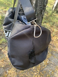 Спортивна сумка EasyFit ActivePack чорна (з відділенням для взуття та кишенею для вологих речей, лямкою через плече, для спорту та фітнесу) EF-47827-CV