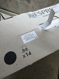 Капсульна кавоварка Nespresso Essenza Mini D30 Black