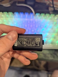 Аккумулятор для Геймпада Microsoft Xbox Series X/S Play and Charge Kit + кабель USB-A to USB-C (SXW-00002) Model: 1727