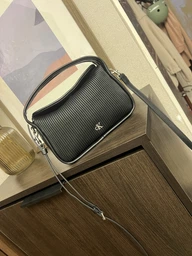 Сумка крос-боди через плечо женская маленькая Calvin Klein 224708436 Черная (1159859269)