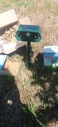 Відлякувач ультразвуковий кротів і птахів змій гризунів Solar Animal Repellent 01 на сонячній батареї + стробоскоп фото від покупців 5