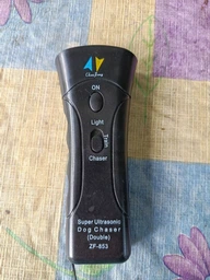 Відлякувач собак Super Ultrasonic Dog Chaser ультразвук для собак - пристрій для відлякування, фонарик, + функція тренування, чорний (Double) фото від покупців 5