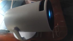 Проектор для фильмов портативный LED для домашнего кинотеатра с Wi-Fi HDMI USB зеркалированием экрана пультом встроенным динамиком с поворотом 180° для просмотра сериалов игр компактный для дома квартиры отдыха фото от покупателей 9