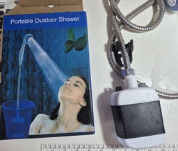 Портативный душ для кемпинга Portable Shower 8х5х13 см летний душ с насосом поток воды 4–5 л мин туристический душ аккумуляторный 2200 мАч Белый фото от покупателей 1