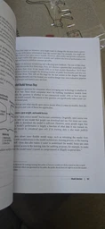 AI Engineering: Building Applications with Foundation Models, Chip Huyen фото от покупателей 1
