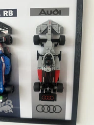 Конструктор LEGO Speed Champions Гоночный болид Audi Revolut F1 Team R26 216 деталей (77259)