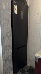 Холодильник з морозильною камерою LG GW-B509SBUM