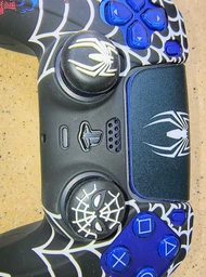 Качественный защитный силиконовый чехол Spider-Man Red для геймпада Sony DualSense PS5 + накладки на стики [466129679] фото от покупателей 9