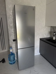 Двухкамерный холодильник Bosch KGN39VL316