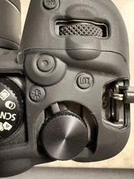 Защитный силиконовый чехол для фотоаппаратов Canon EOS R5, R6 - красный