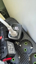 Зарядное устройство Foneng MaX 35W GaN мощное универсальное с индикатором заряда портативный адаптер с быстрой зарядкой блок питания USB-A и USB-C для телефонов планшета айфона и самсунга Apple iPhone Samsung