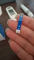 Измеритель уровня глюкозы в крови AND1508 / Цифровой глюкометр LCD / Аппарат для измерения сахара HH-XT520 + 50 тестов